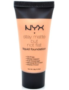Base Liquida NYX Stay Matte But Not Flat SMF09 Tan